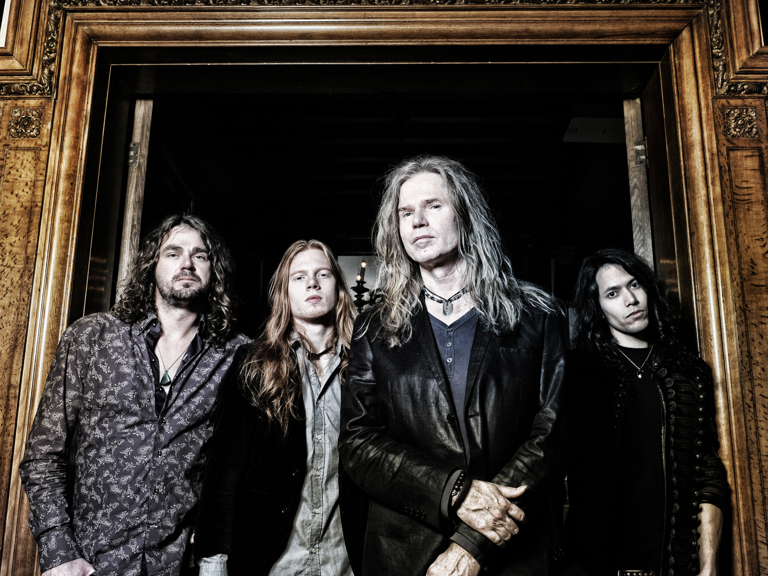 ADRIAN VANDENBERG ANNOUNCES NEW VANDENBERG'S MOONKINGS ALBUM