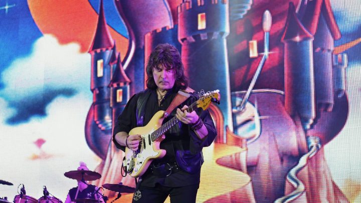 Ritchie Blackmore’s Rainbow – Memories in rock-live in Germany – Triple Colored Album Review
