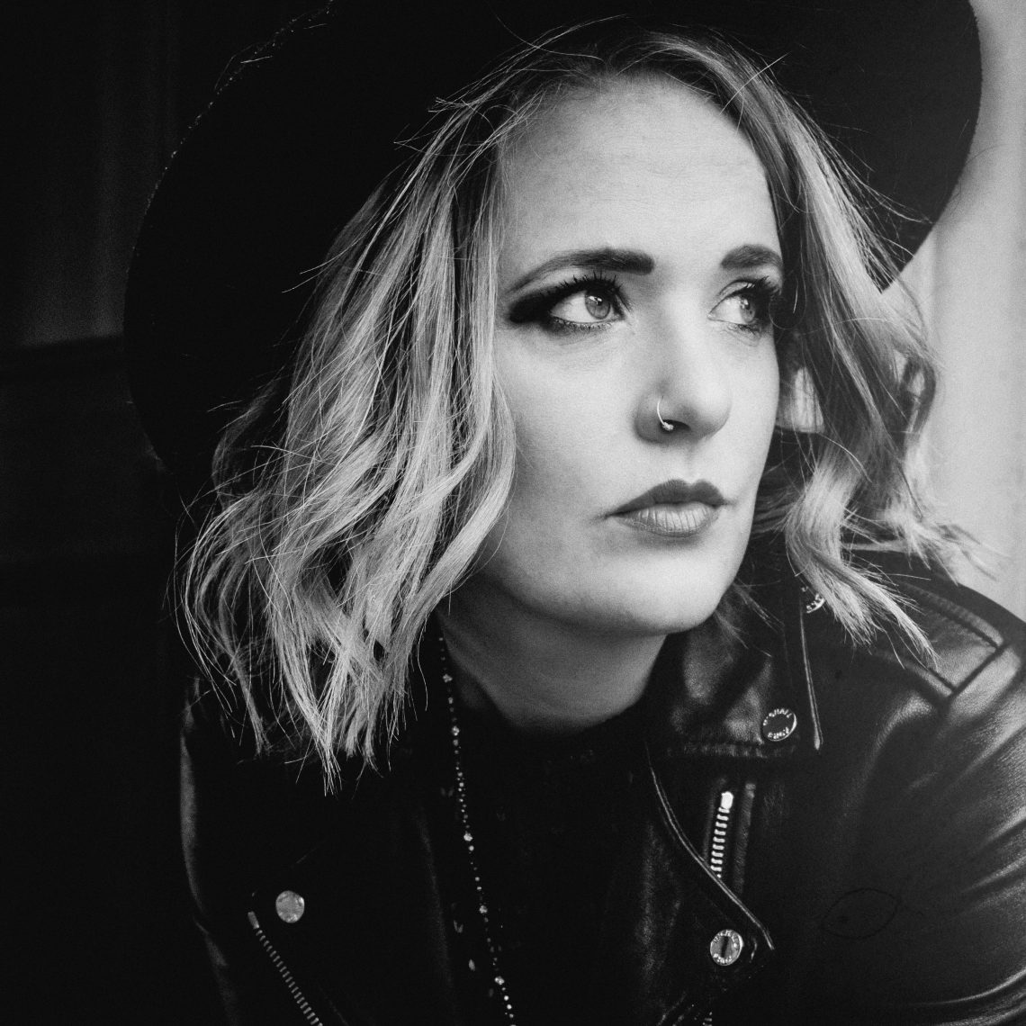 Elles Bailey Releases a Specially-chosen Single ‘Help Somebody’  to Support HEROES Charity