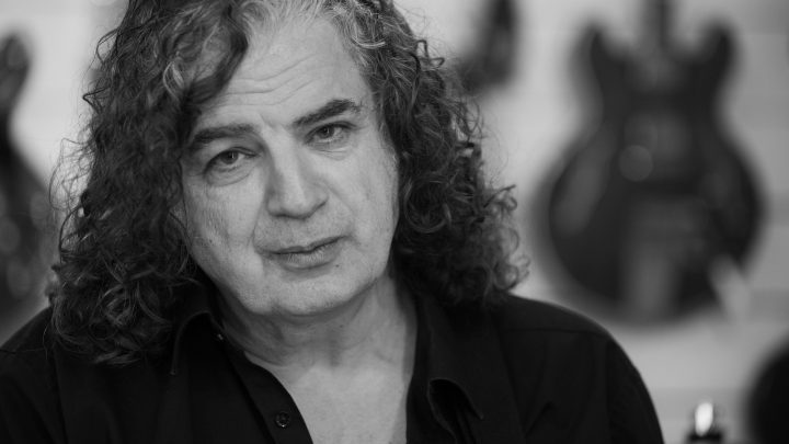 Jakko Jakszyk signs worldwide contract with InsideOutMusic for the release of his next solo album