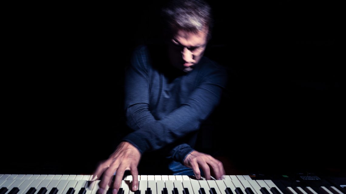 DEREK SHERINIAN shares new single “Aurora Australis”