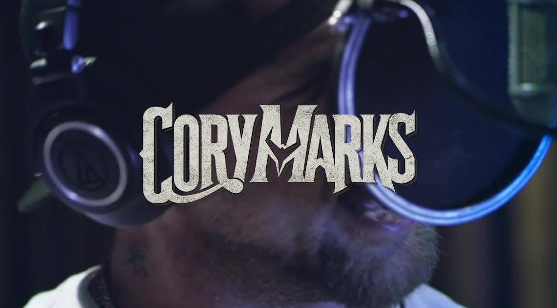 Country Rock Musician Cory Marks Introduces His Karelian Bear