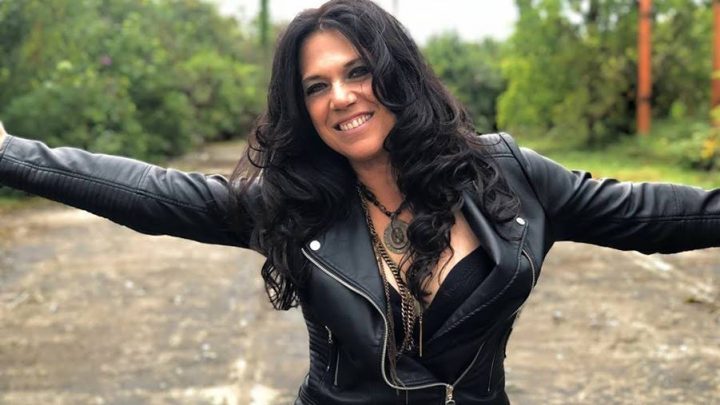 Sari Schorr Releases Her New, Self-shot Video for ‘Turn the Radio On’.