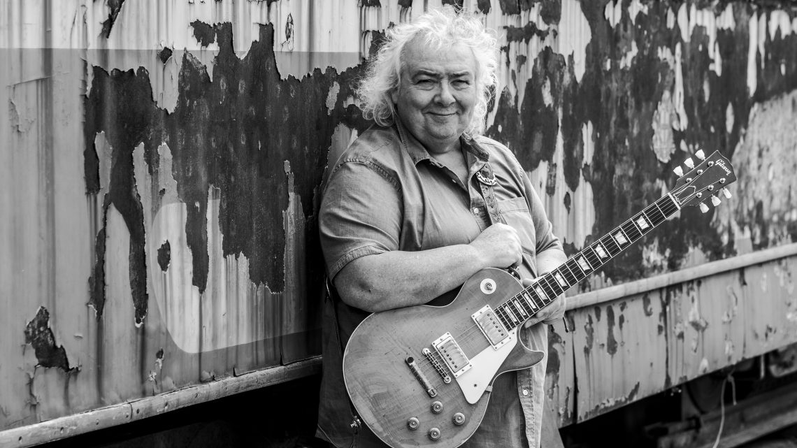 Bernie Marsden Releases a Special Video for the Single ‘Na Na Na’ From His New Album: ‘TRIOS’