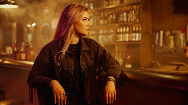 NASHVILLE RISING STAR KAITLYN BAKER BOUNCES BACK WITH STRONG NEW RELEASE ‘DRINKIN’ HOURS’