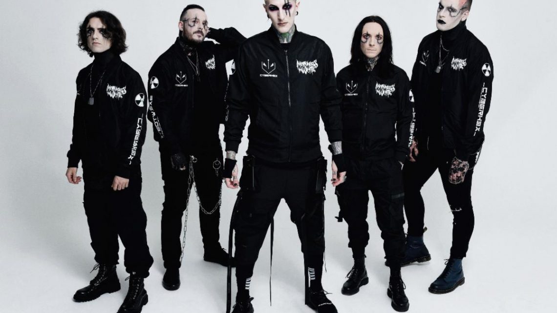 MOTIONLESS IN WHITE   ANNOUNCE SCORING THE END OF THE WORLD (DELUXE EDITION) ALBUM