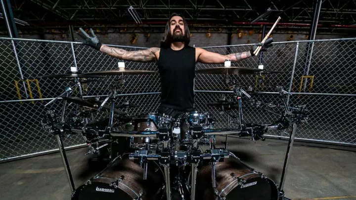 Lamb of God Drummer Art Cruz  Sitting In On Drums With The 8G Band