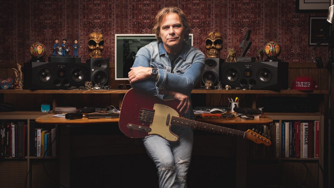 MIKE TRAMP : ‘Songs Of White Lion’ – reimagining of back catalogue by White Lion vocalist and guitarist | out 14.04.23 via Frontiers