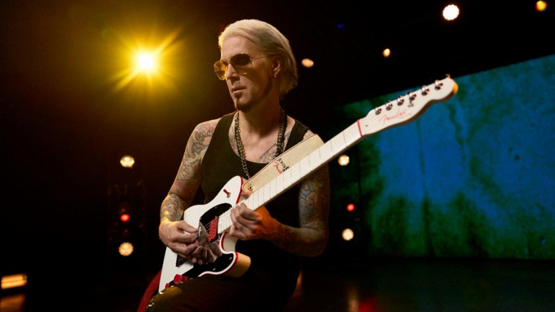 FENDER HONORS SHREDDER JOHN 5  WITH LIMITED EDITION SIGNATURE TELECASTER®