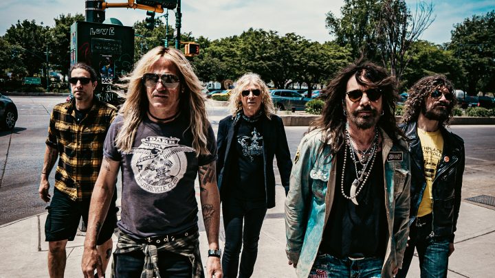 THE DEAD DAISIES ROCK WITH BLACKSTAR AMPLIFICATION