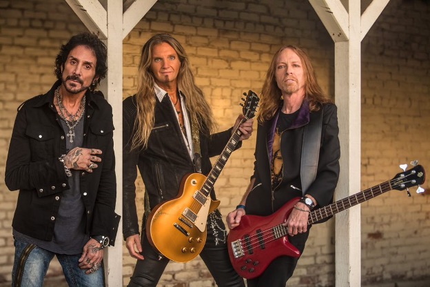 REVOLUTION SAINTS Announce New Album ‘Against the Winds’ Set for Release on February 9, 2024