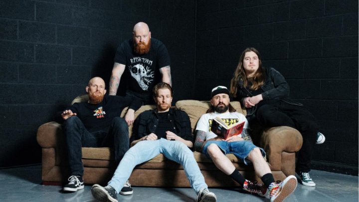 MASSIVE WAGONS announce new album with new single & video; UK tour in November